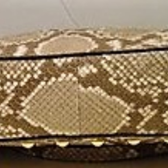 NWT MICHAEL KORS SAFFIANO STUD SHOULDER BAG - Picture 7 of 8